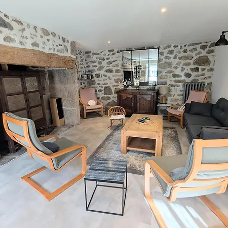 Aux Gardes Aux Pieds Des Montagnes Ferienhaus *