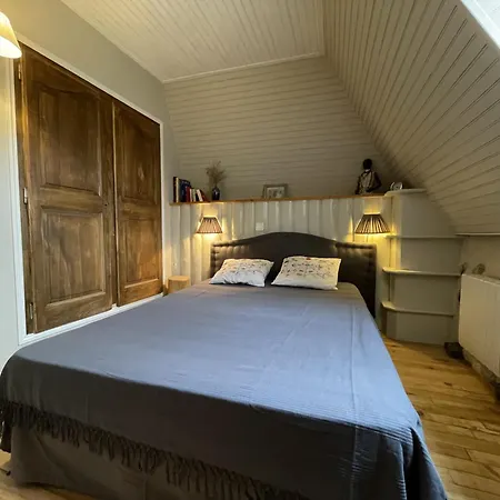 Ferienhaus Aux Gardes Aux Pieds Des Montagnes *