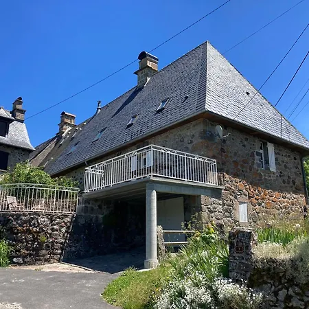 Ferienhaus Aux Gardes Aux Pieds Des Montagnes